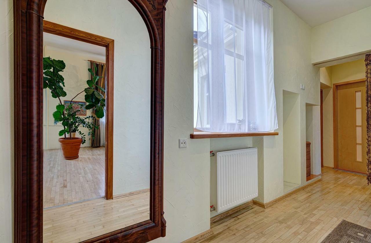 Old Town Apartment Antokolskio VNO Eksteriør billede